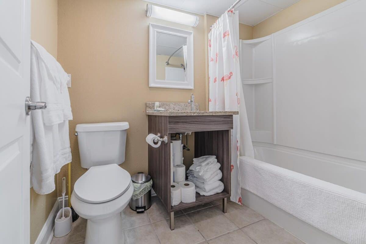 Ground Floor Ocean Front Studio - Caravelle Resort 124 Myrtle Beach Dış mekan fotoğraf